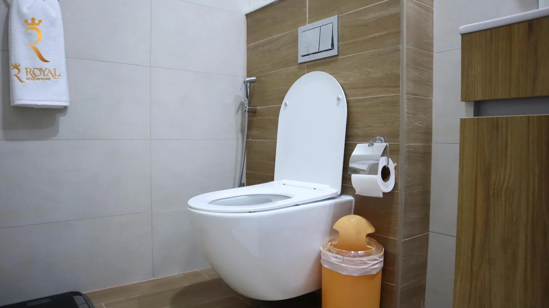 Premium Transit Escape 2Br Oasis Delight In Masdar City Abu Dabi Daire