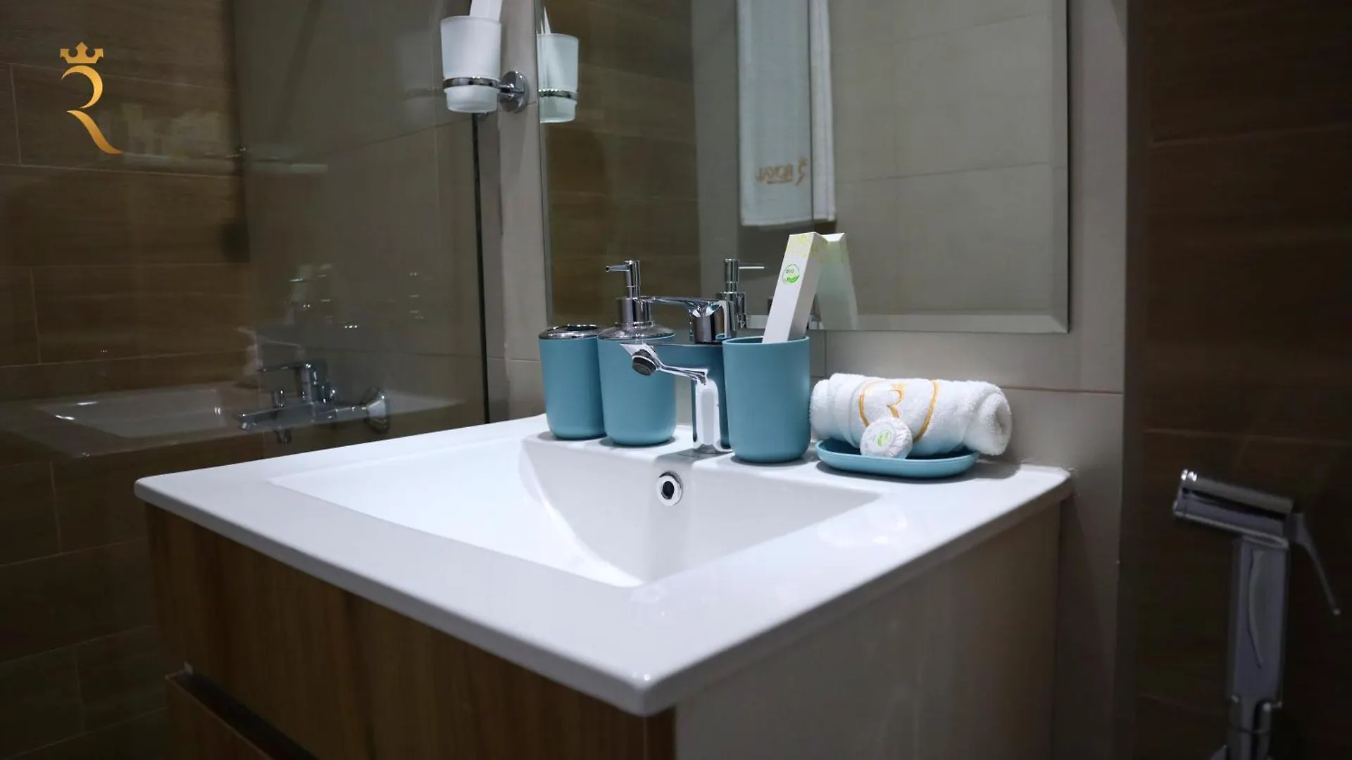 Premium Transit Escape 2Br Oasis Delight In Masdar City Abu Dabi Daire